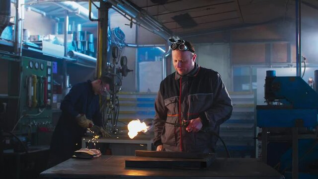 Handyman with autogenous welding troubles