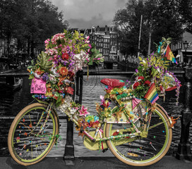 Fototapeta na wymiar rainbow bicycle