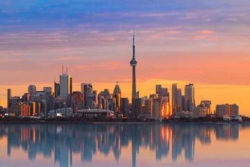 Fotobehang Toronto ZONSOPGANG IN TORONTO CANADA REFLEXEN IN HET WATER