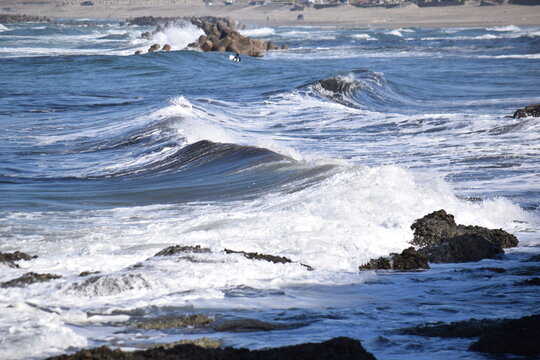 荒波 Stock Photos And Royalty Free Images Vectors And Illustrations Adobe Stock