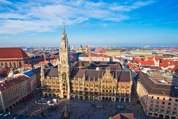 Naklejka na ściany i meble Marienplatz square and Munich city hall in Munich, Germany.