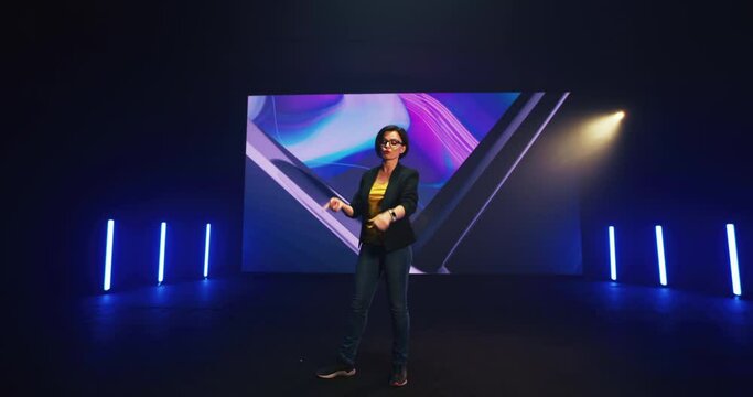 Female speaker starting smart watch presentation