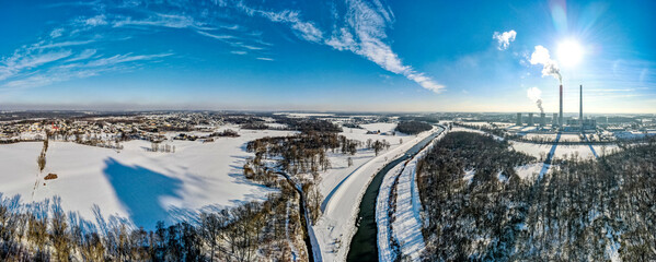 rzeka Olza i ujście rzeki Piotrówki w zimie z lotu ptaka, granica Polsko-Czeska na Śląsku w okolicach gminy Godów