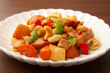 鶏肉のカシューナッツ炒め