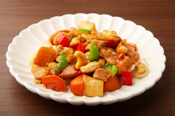 鶏肉のカシューナッツ炒め