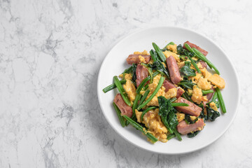 ホウレン草とベーコンの炒め物