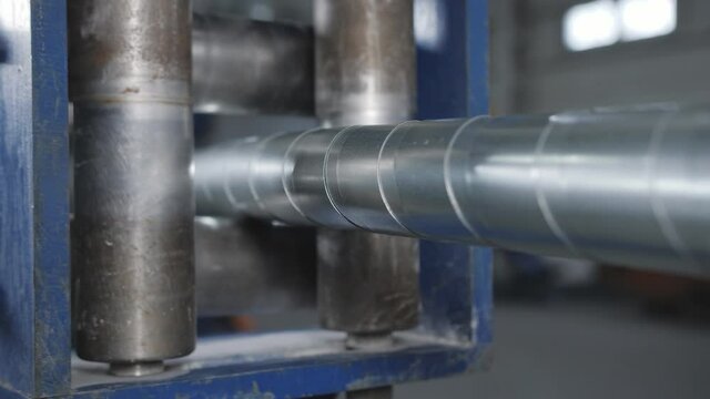 Production of multi-layer armored cable at the factory.