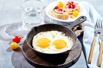 fried egg on toast
