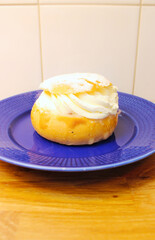semla on plate