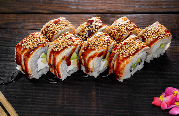 delicious, food, cuisine, meal, fish, gourmet, restaurant, dinner, seafood, lunch, tasty, fresh, background, japanese, healthy, japan, rice, sushi, asian, avocado, sauce, salmon, roll, cooked, plate