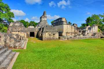 Fototapeta na wymiar View of the ruins of Mayan ancient city of Tikal in Guatemala 