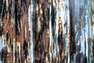 Rostige Metalltafel mit Struktur