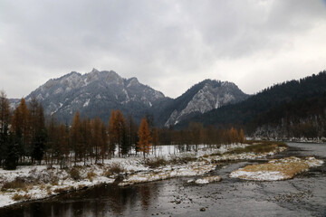 Trzy Korony - Three Crowns peak in Pieniny National Park, Poland © bayazed