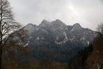 Trzy Korony - Three Crowns peak in Pieniny National Park, Poland © bayazed