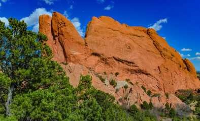 Fototapeta premium Eroded red-sandstone formations. Garden of the Gods, Colorado Springs, Colorado