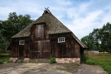 Fototapeta na wymiar Old Barn in the Heathlands, Germany