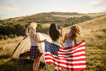 Camping With Friends Is The Best Part Of This Festival!