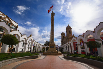 Fototapeta na wymiar The obelisk at the Plaza 10 de Noviembre, Potosí, Bolivia