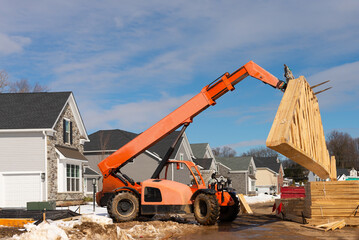 the rafters raise the forklift © Victor