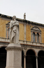 Fototapeta na wymiar Dante Monument, Piazza Dei Signori, Verona, Italy