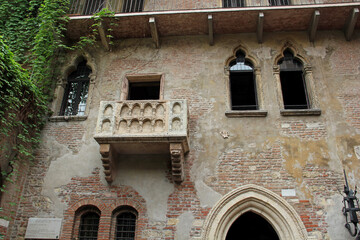 Verona, House And Balcony The Julia, Italy