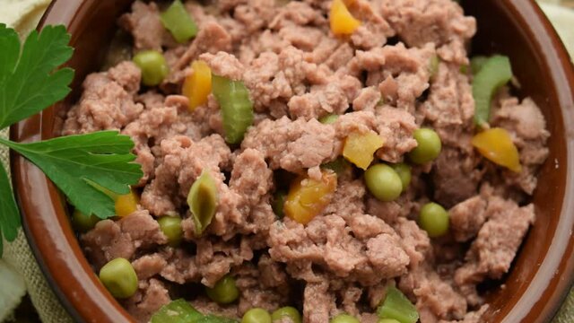 Comida para mascotas con verduras ft2102_0222  Pet food with vegetables