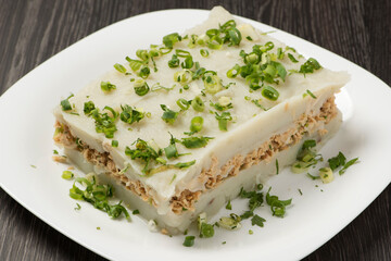plate with mashed potato stuffed with shredded chicken breast