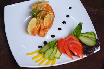 grilled salmon with vegetables