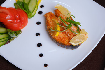 grilled salmon with vegetables