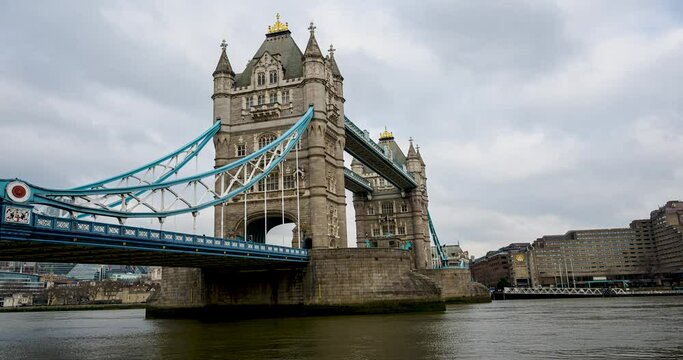 Tower Bridge Time Lapse with it being High Tide