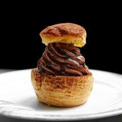 チョコレートシュークリーム