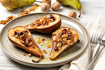 Sweet baked pears with honey