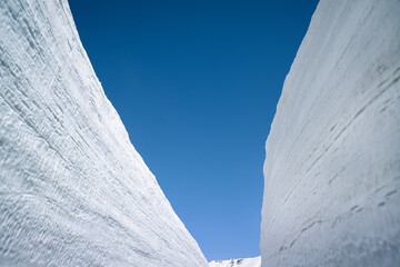 Fototapeta premium great snow wall in toyama
