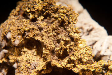 wire gold mineral sample