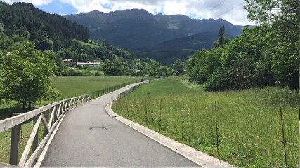 road to the mountains