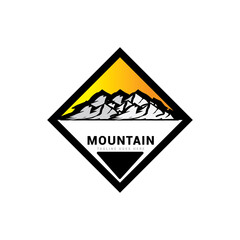 Obraz premium Montain logo icon vector template.