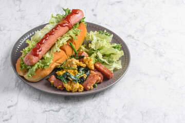 ソーセージのホットドッグ