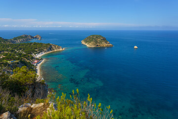 Fototapeta na wymiar Cala Barraca, Portitxol. Panoramic view of the Spanish Mediterranean coast on a sunny day.