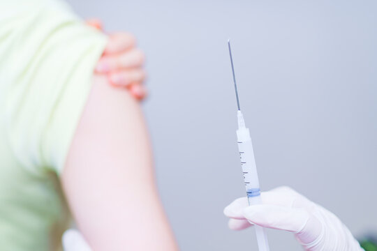 筋肉注射 Images Browse 337 Stock Photos Vectors And Video Adobe Stock