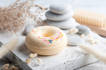 Spa composition with bath bombs