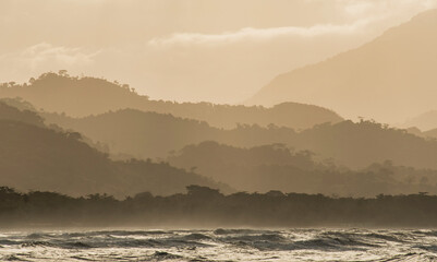 atardecer montañas