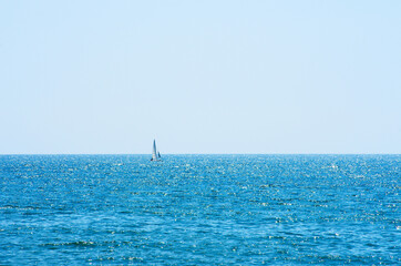 Obraz premium Beautiful sky and blue sea