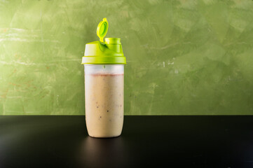 Shaker for sports mixtures. Shaker for sports nutrition.