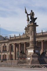 Obraz premium Monument to Benito Juárez in the Macroplaza of Monterrey