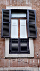 Fototapeta na wymiar Italian window 