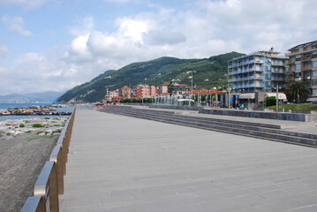 Fototapeta na wymiar Il lungomare di Chiavari in provincia di Genova, Liguria, Italia.
