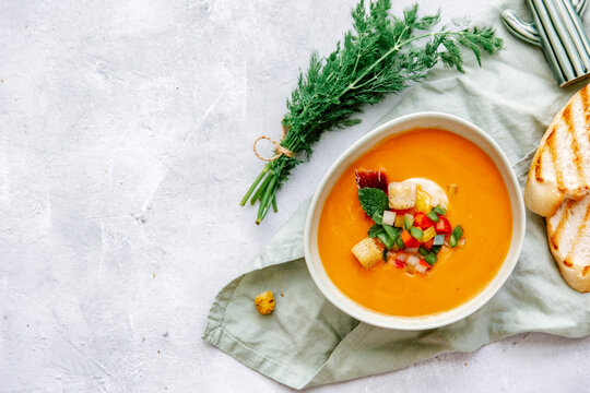 Bowl of tomato soup gaspacho