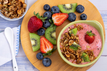muesli with berries and fruits