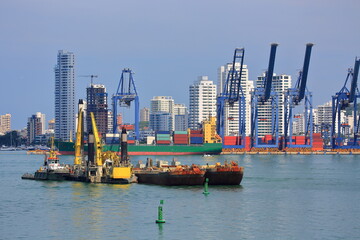 Fototapeta premium dredge in Cartagena harbor