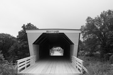 Obraz premium old covered bridge